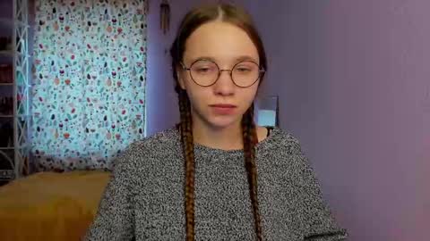 Leslie online show from February 2025 02:00:02 PM