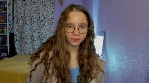 Leslie online show from September 2025 11:19:01 PM