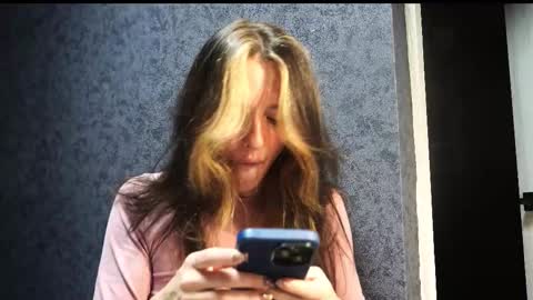 Meri  online show from November 2025 09:25:02 PM