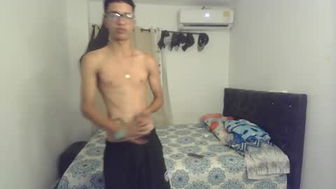 Snapshot of your_master7 chatting on April 2026 03:28:01 AM your_master7 online show from April 2026 03:28:01 AM