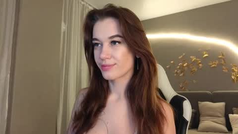 Jessica Loyd online show from October 2025 02:46:02 AM