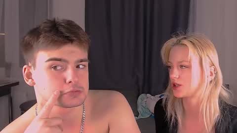 your_molly_mark online show from February 2025 08:00:01 PM