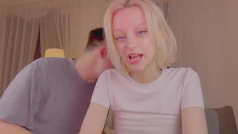 your_molly_mark online show from October 2025 04:16:01 PM