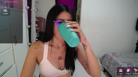 Snapshot of your_slutty_doll_ chatting on February 2025 04:27:01 AM Danna  online show from February 2025 04:27:01 AM