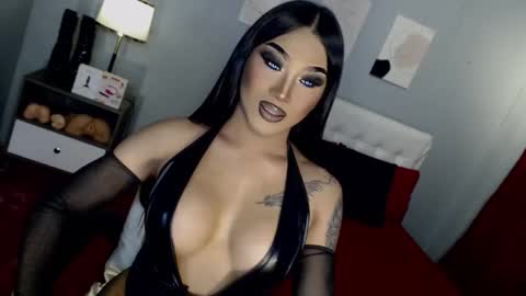 TRICXIEBELLE online show from December 2025 11:00:02 PM