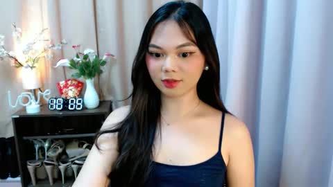 Hi its me Yna online show from October 2025 02:05:02 PM