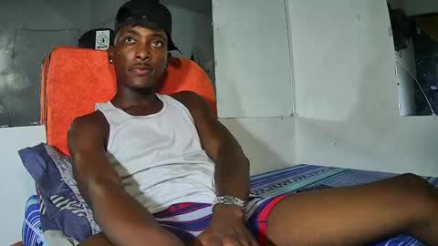 Snapshot of yourdaddy2005 chatting on April 2026 09:37:01 AM Yourdaddy2005 online show from April 2026 09:37:01 AM