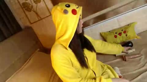 JEN  online show from November 2025 02:38:01 PM