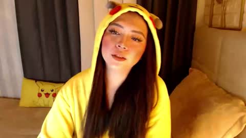 Snapshot of yourdevilsweettsx chatting on April 2026 01:11:01 PM JEN online show from April 2026 01:11:01 PM