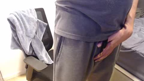 Snapshot of yourdirtysluboy chatting on April 2026 10:18:01 PM hornyedging online show from April 2026 10:18:01 PM