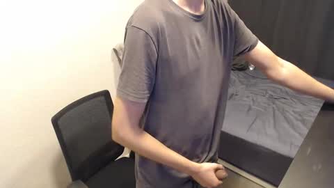 Snapshot of yourdirtysluboy chatting on April 2026 06:34:01 PM hornyedging online show from April 2026 06:34:01 PM