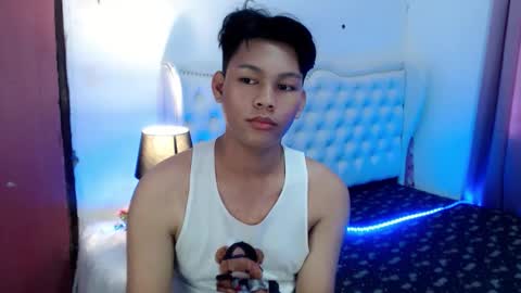 Snapshot of yourdreamboyxx chatting on October 2025 05:05:01 AM HEN online show from October 2025 05:05:01 AM