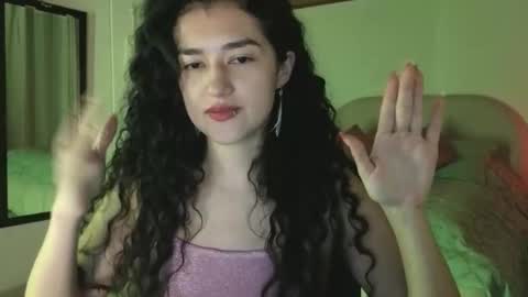 yourdreamgirl2025 online show from May 2026 11:57:02 PM