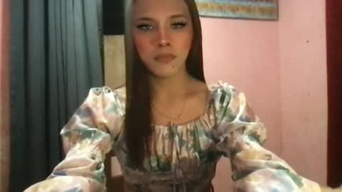 Snapshot of yourehot_princess chatting on June 2026 11:31:01 AM yourehot_princess online show from June 2026 11:31:01 AM