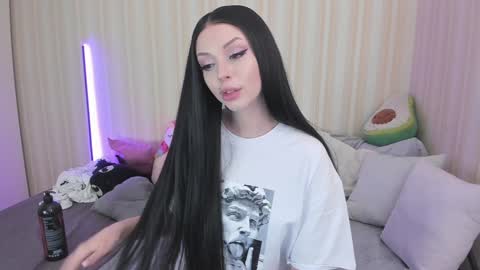 Mary online show from December 2024 11:18:01 AM