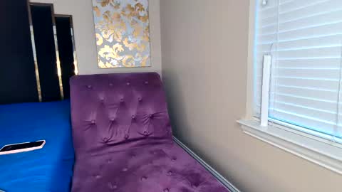 Snapshot of yourfantasy934 chatting on September 2025 10:35:01 PM Horny Hotwife Wants To Play online show from September 2025 10:35:01 PM