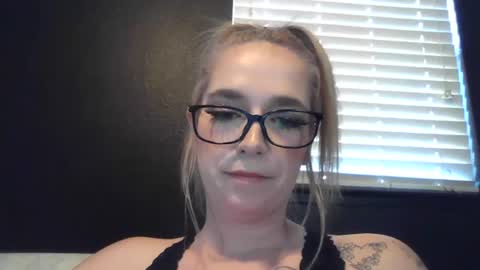 Snapshot of yourfavgirlduh chatting on July 2026 04:00:01 PM yourfavgirlduh online show from July 2026 04:00:01 PM
