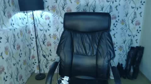 maureen love you online show from February 2025 02:27:02 AM