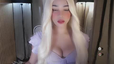 maureen love you online show from October 2025 07:14:02 PM