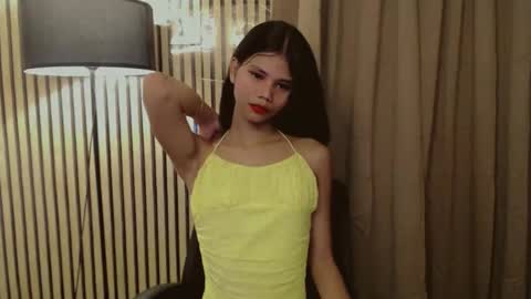 Snapshot of yourfavoratevivian chatting on November 2025 01:11:02 PM Vivian online show from November 2025 01:11:02 PM