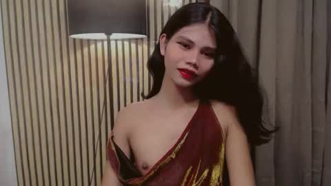 Snapshot of yourfavoratevivian chatting on November 2025 06:18:02 AM Vivian online show from November 2025 06:18:02 AM