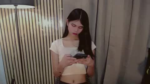 Snapshot of yourfavoratevivian chatting on November 2025 10:03:02 PM Vivian online show from November 2025 10:03:02 PM