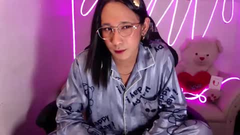 Snapshot of yourfavoratezoe chatting on April 2026 01:38:01 PM ZOE KHATE online show from April 2026 01:38:01 PM