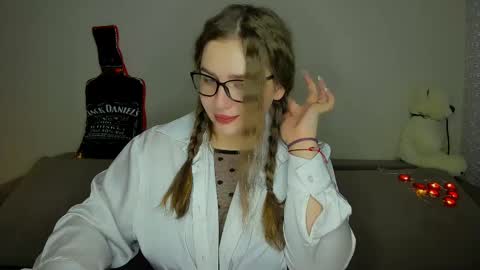 yourgem__ online show from March 2025 05:39:02 PM