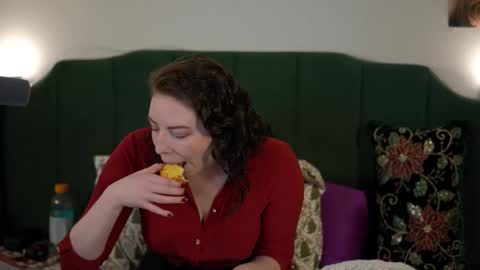 Sarlei Sar-uh-lie online show from November 2025 01:04:02 AM