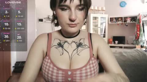 Snapshot of yourhanna_ chatting on October 2025 11:29:02 AM hanna online show from October 2025 11:29:02 AM