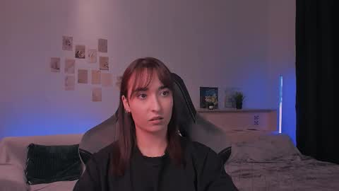 Jully online show from October 2025 06:41:01 PM