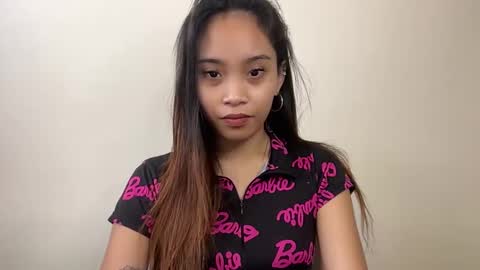 Snapshot of yourlaylia chatting on June 2026 04:02:01 AM Lia3 online show from June 2026 04:02:01 AM