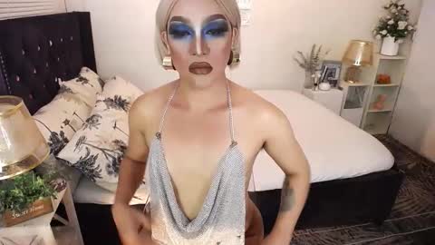 --               online show from November 2025 04:40:01 PM