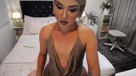 Snapshot of yourlivingonurdream chatting on February 2026 05:22:02 PM -- online show from February 2026 05:22:02 PM