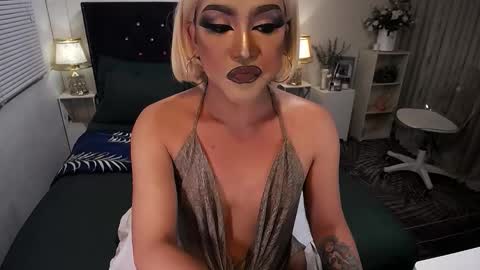 Snapshot of yourlivingonurdream chatting on February 2026 06:52:01 PM -- online show from February 2026 06:52:01 PM