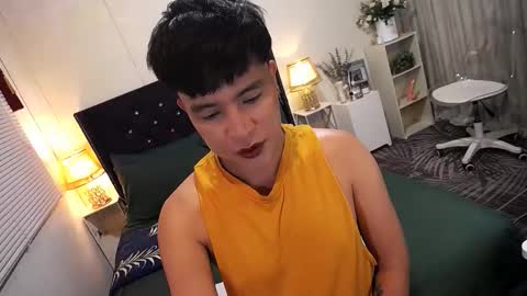 Snapshot of yourlivingonurdream chatting on March 2026 10:05:01 PM -- online show from March 2026 10:05:01 PM