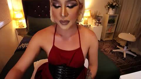 Snapshot of yourlivingonurdream chatting on March 2026 04:49:01 AM -- online show from March 2026 04:49:01 AM