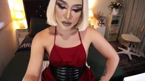 Snapshot of yourlivingonurdream chatting on March 2026 08:09:02 AM -- online show from March 2026 08:09:02 AM