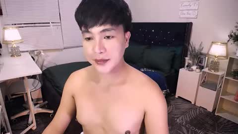 Snapshot of yourlivingonurdream chatting on March 2026 07:03:02 AM -- online show from March 2026 07:03:02 AM