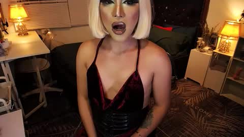 Snapshot of yourlivingonurdream chatting on March 2026 10:48:02 AM -- online show from March 2026 10:48:02 AM