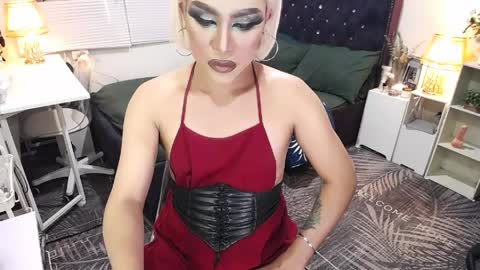 Snapshot of yourlivingonurdream chatting on March 2026 05:41:02 AM -- online show from March 2026 05:41:02 AM