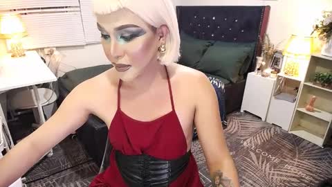 Snapshot of yourlivingonurdream chatting on April 2026 03:20:02 PM -- online show from April 2026 03:20:02 PM