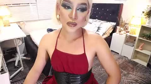 Snapshot of yourlivingonurdream chatting on April 2026 03:09:01 AM -- online show from April 2026 03:09:01 AM