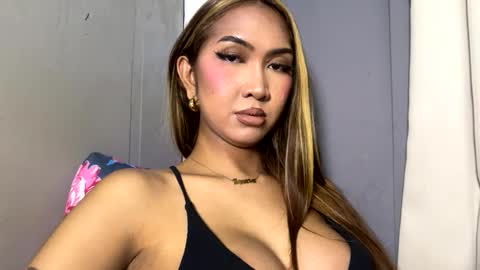 yourlovebella88 online show from February 2026 05:21:01 PM