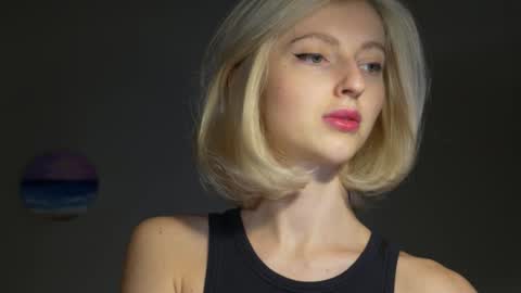 Snapshot of yournaughtymiss chatting on December 2024 12:07:01 AM Eva online show from December 2024 12:07:01 AM