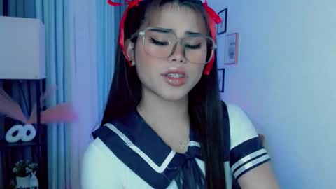 Snapshot of yourprettyblythe_ts chatting on April 2026 11:00:01 AM yourprettyblythe_ts online show from April 2026 11:00:01 AM