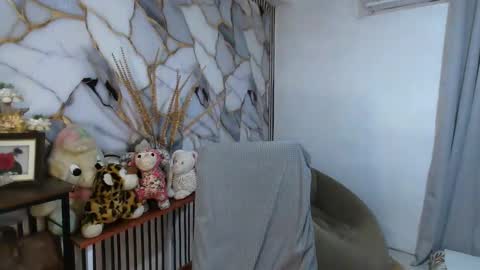 Snapshot of yourqueen_kaye chatting on February 2026 06:02:02 AM kaye online show from February 2026 06:02:02 AM