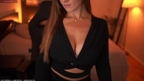 Anastasia online show from May 2026 09:31:01 PM