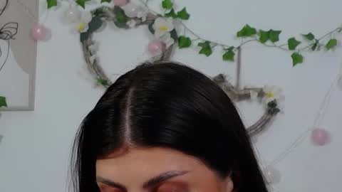 yours_goddess online show from June 2026 04:24:02 AM