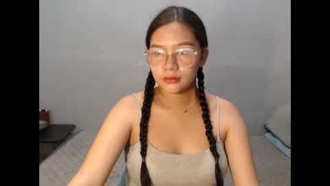 Snapshot of yoursexy_reb chatting on February 2026 05:55:02 AM yoursexy_reb online show from February 2026 05:55:02 AM